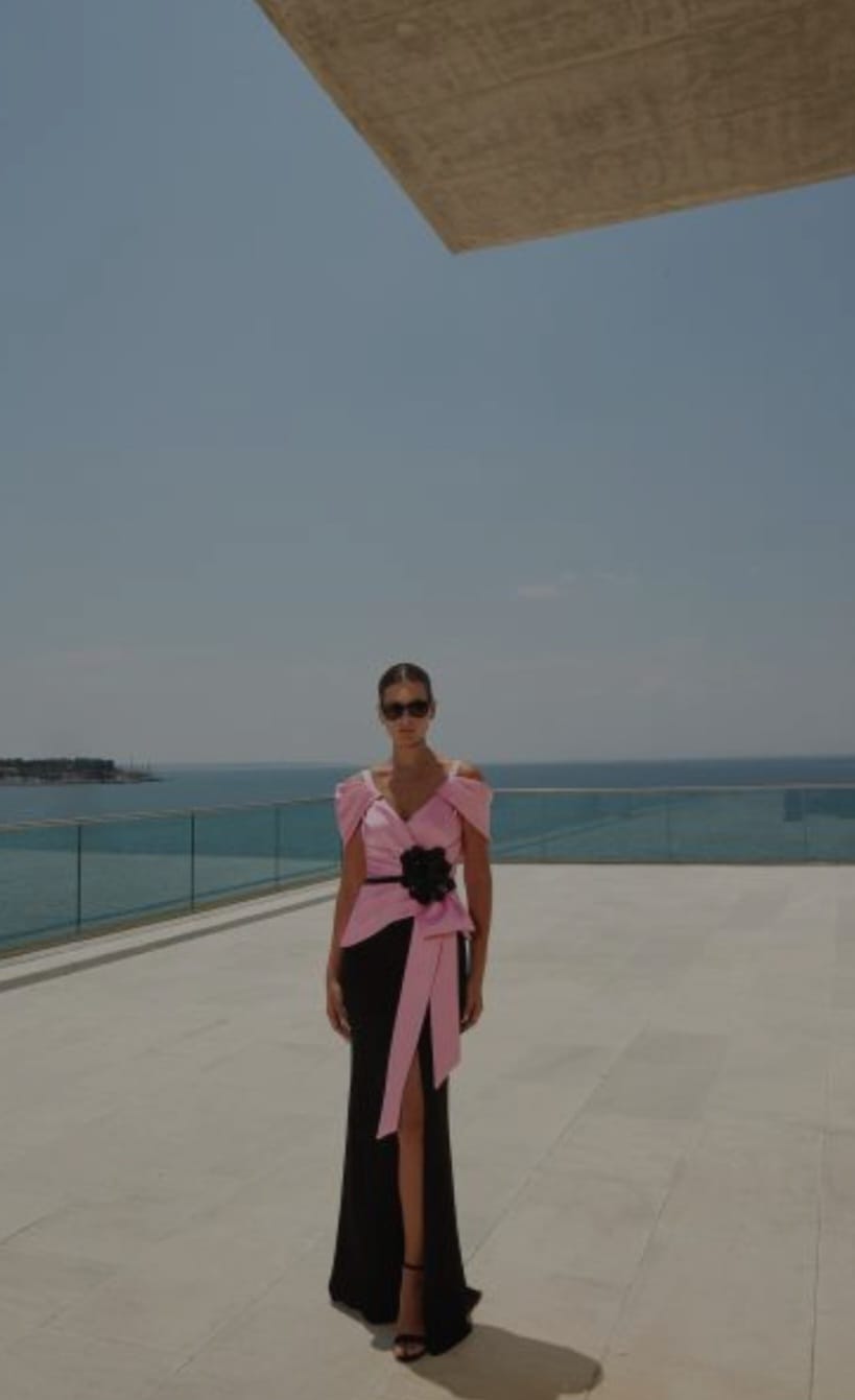 ROBE REF :22010725C – Image 2